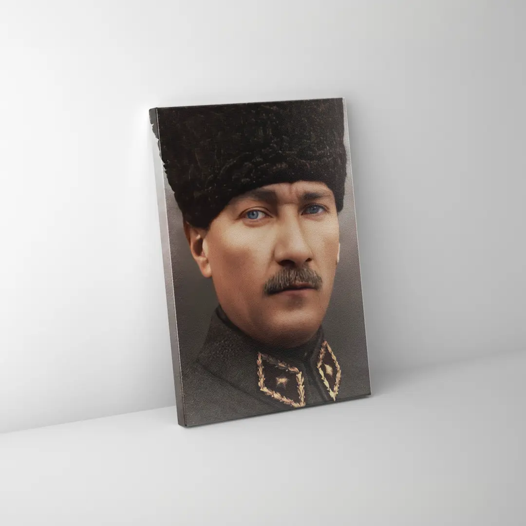 Asker Üniformalı Mustafa Kemal Atatürk Portre Kanvas Tablo